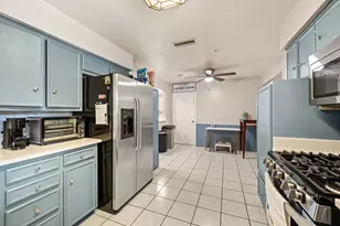 2405 Ridgewood Dr, Plano, TX 75074 - Photo 6
