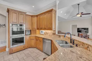 173 Cattlebaron Parc Dr, Fort Worth, TX 76108 - Photo 8