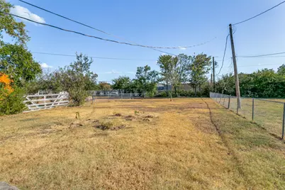 8913 Wilbur Street, White Settlement, TX 76108 - Photo 22