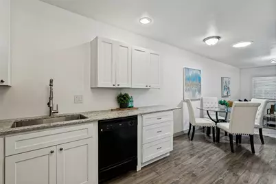 403 E Franklin Street #A, Grapevine, TX 76051 - Photo 10