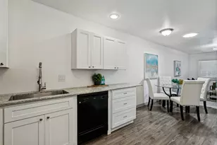 403 E Franklin St, Grapevine, TX 76051 - Photo 10