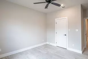 2204 Salina Cir, Granbury, TX 76048 - Photo 10