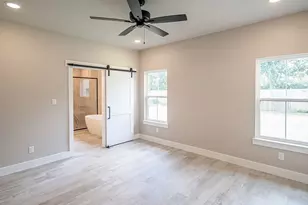 2204 Salina Cir, Granbury, TX 76048 - Photo 18
