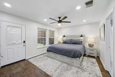630 W Neely Street, Dallas, TX 75208 - Photo 12