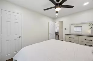 630 W Neely St, Dallas, TX 75208 - Photo 20
