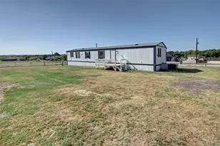 191 Oakley Cir, Weatherford, TX 76085 - Photo 2