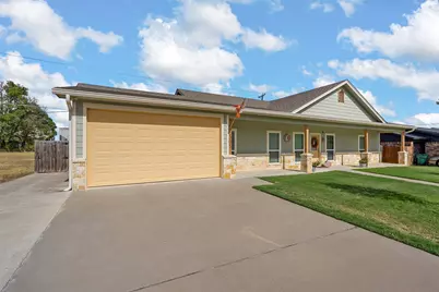 505 David Davis Drive, McGregor, TX 76657 - Photo 2