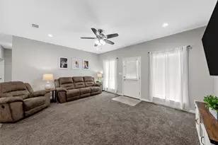 505 David Davis Dr, McGregor, TX 76657 - Photo 4