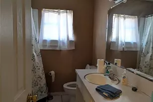 102 S Patricia St, Lacy Lakeview, TX 76705 - Photo 20
