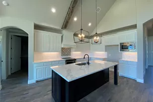 592 Lydia Ln, Granbury, TX 76049 - Photo 8
