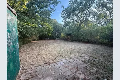 1055 W Star Street, Denison, TX 75020 - Photo 10
