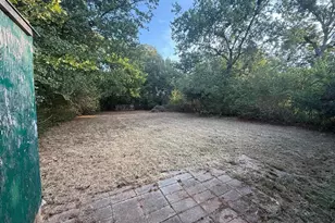 1055 W Star St, Denison, TX 75020 - Photo 10