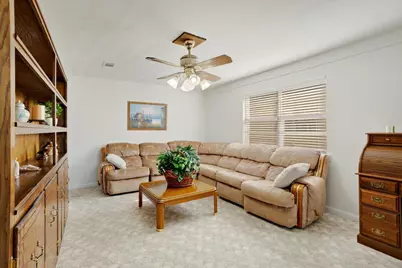515 E Day Street, Denison, TX 75021 - Photo 2