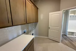 180 Aurora Ave, Valley View, TX 76272 - Photo 10