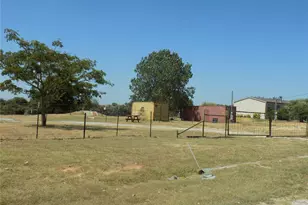 192 Salt Grass Cir, Poolville, TX 76487 - Photo 24