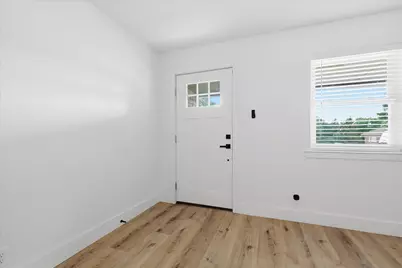 1701 Aster Street, Gainesville, TX 76240 - Photo 4