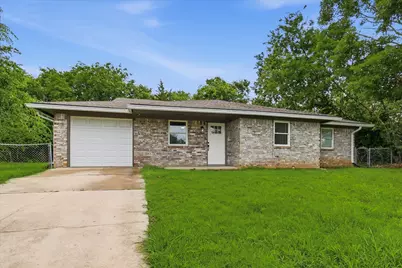1701 Aster Street, Gainesville, TX 76240 - Photo 14