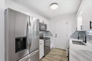 1701 Aster St, Gainesville, TX 76240 - Photo 2