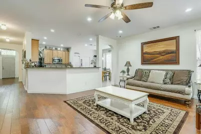 916 Sequoia Way, Saginaw, TX 76131 - Photo 6