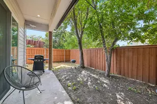 2403 Obenchain St, Dallas, TX 75212 - Photo 32