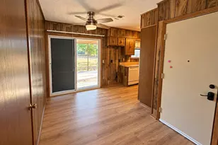 225 Elizabeth Ln, Blossom, TX 75416 - Photo 4