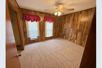 225 Elizabeth Lane, Blossom, TX 75416 - Photo 10