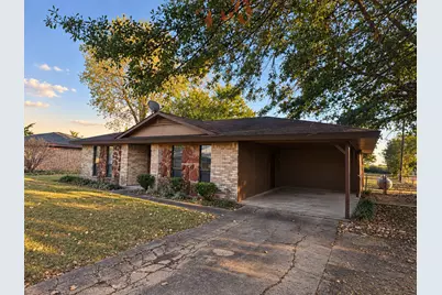 225 Elizabeth Lane, Blossom, TX 75416 - Photo 2