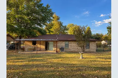 225 Elizabeth Lane, Blossom, TX 75416 - Photo 16
