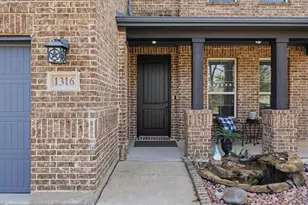 1316 Realoaks Dr, Fort Worth, TX 76131 - Photo 1