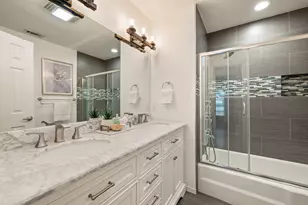 12450 Wood Manor Cir, Farmers Branch, TX 75234 - Photo 20