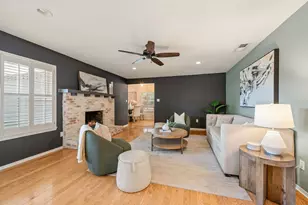 12450 Wood Manor Cir, Farmers Branch, TX 75234 - Photo 10