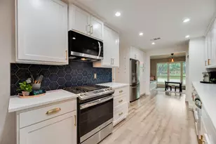 3208 Robin Rd, Plano, TX 75075 - Photo 10