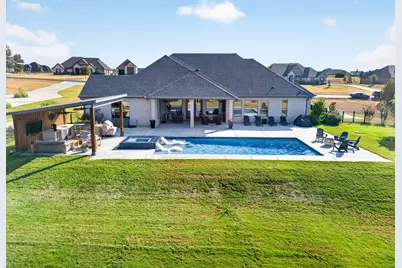 133 Helton Drive, Granbury, TX 76049 - Photo 36