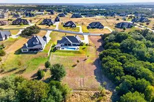 133 Helton Dr, Granbury, TX 76049 - Photo 40