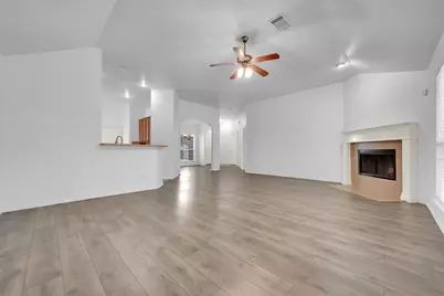 2309 Trickling Creek Drive, Garland, TX 75041 - Photo 6