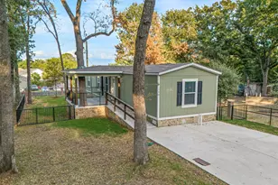 140 Southlake Dr., Mabank, TX 75156 - Photo 1