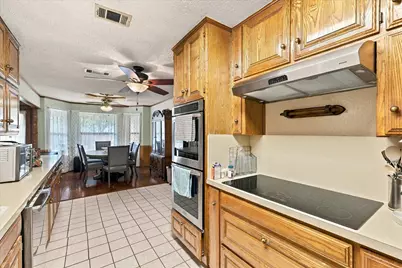 932 Clear View, Bedford, TX 76021 - Photo 10