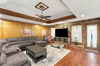 932 Clear View, Bedford, TX 76021 - Photo 12
