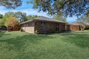 742 Ridge Crest Dr, Duncanville, TX 75116 - Photo 1