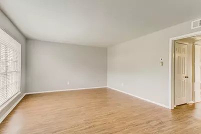 2200 W Lowden Street #13, Fort Worth, TX 76110 - Photo 6