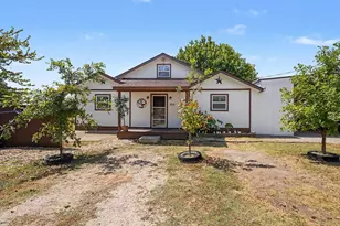 205 Davis Ranch Rd, Alvarado, TX 76009 - Photo 2