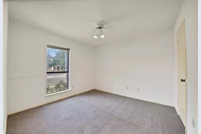 2611 Fallcreek Drive, Carrollton, TX 75006 - Photo 22