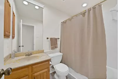 2611 Fallcreek Drive, Carrollton, TX 75006 - Photo 20
