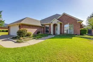 348 Marine Ln, Saginaw, TX 76179 - Photo 2