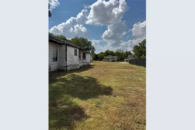 718 E Jefferson Street, Waxahachie, TX 75165 - Photo 4