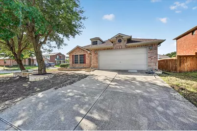 3203 Yeltes, Grand Prairie, TX 75054 - Photo 2