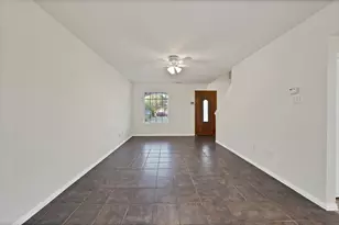 3022 Canada Dr, Dallas, TX 75212 - Photo 6