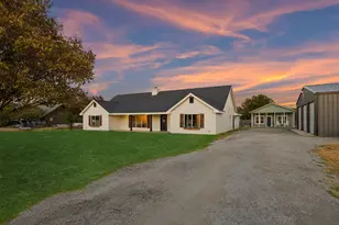 9400 Dickson Rd, Fort Worth, TX 76179 - Photo 2
