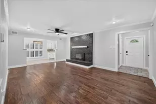 728 Douglas St, Burleson, TX 76028 - Photo 4