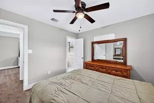 604 E Summit St, Sherman, TX 75090 - Photo 18